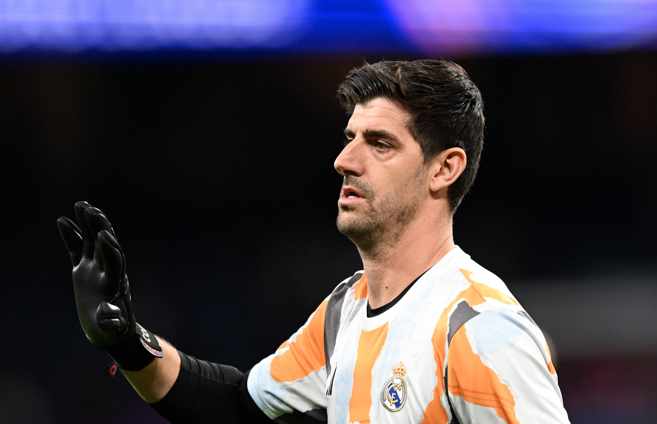 La revelación de Courtois tras el Euroderbi: «Sentí que la tocó dos veces y se le dije al árbitro»