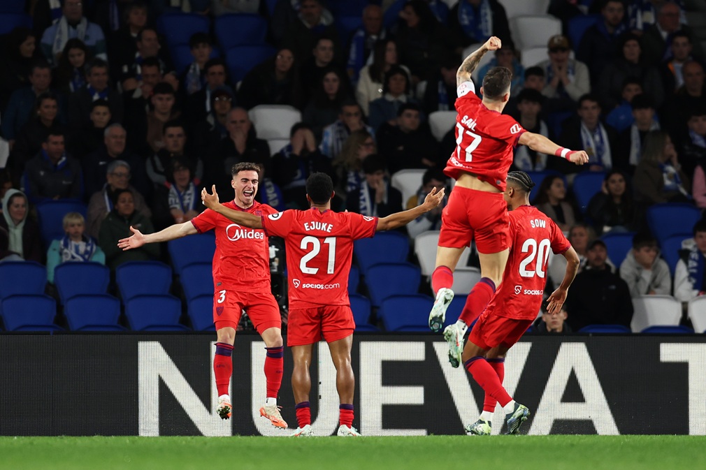 Sevilla derrotó en Anoeta a un Real Sociedad que ya piensa en Manchester United