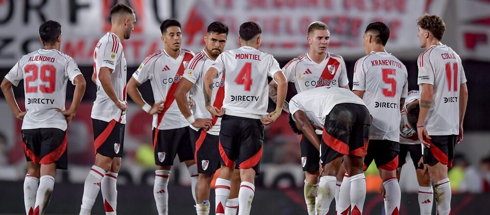 River no juega contra Universitario de Perú hace 55 años