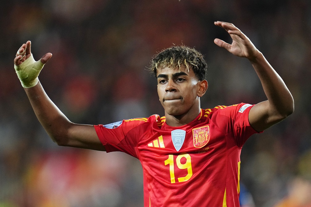 Lamine Yamal destrabó el partido para España con su cuarto gol en selecciones