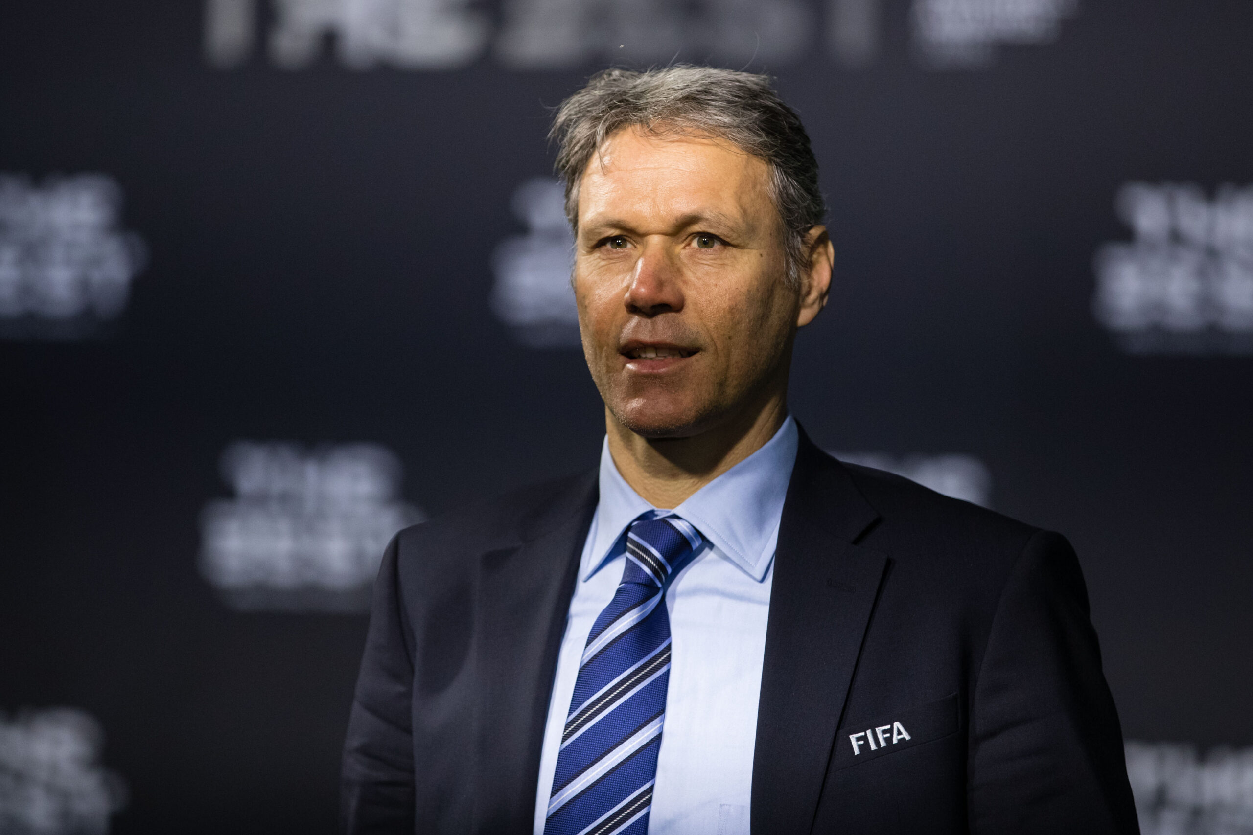 Van Basten, sobre el penal de Julián Álvarez: «La UEFA tiene la obligación de arreglar esto»