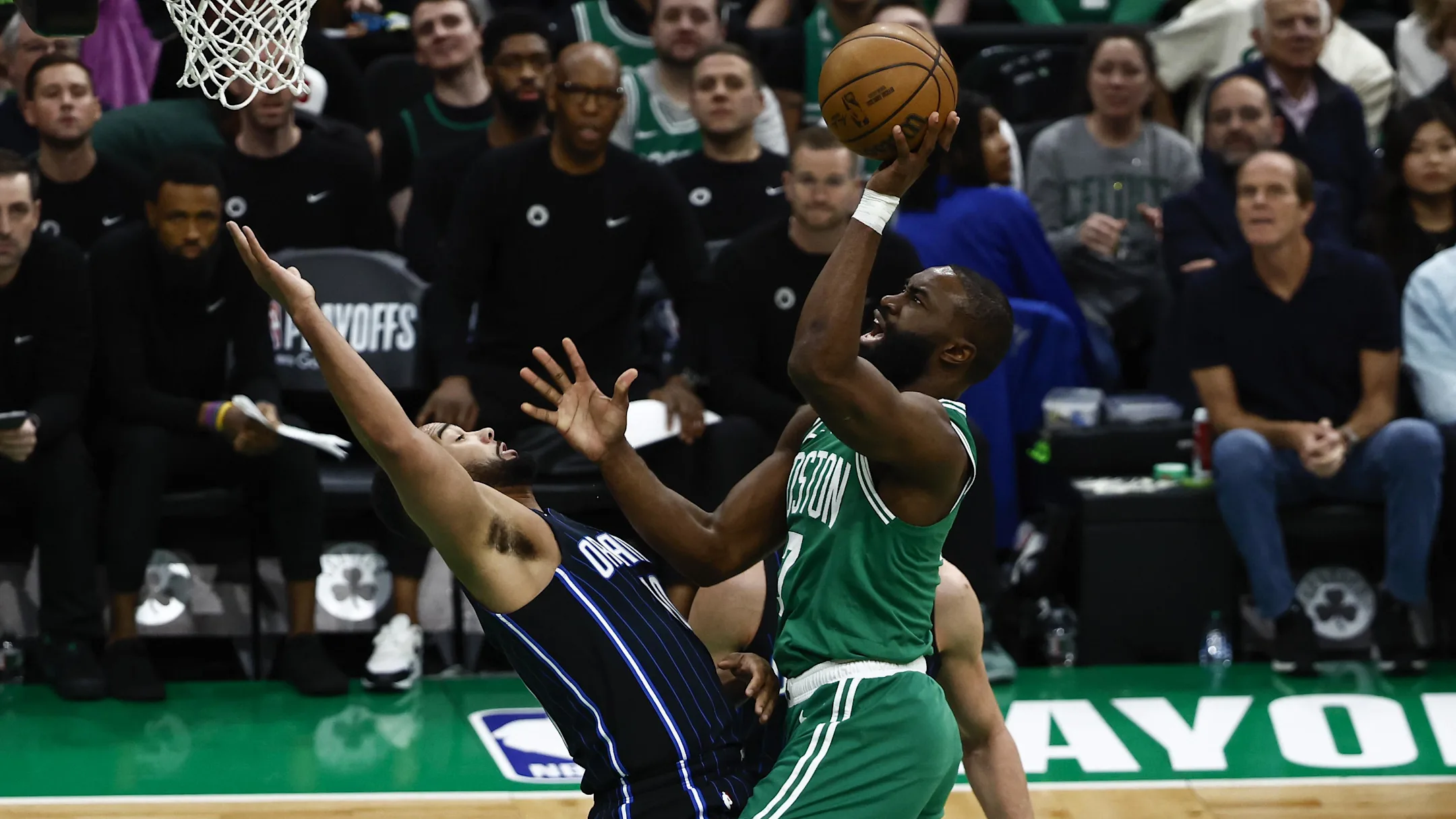 Playoffs de la NBA: Los Boston Celtics siguen con su camino hacia el bicampeonato