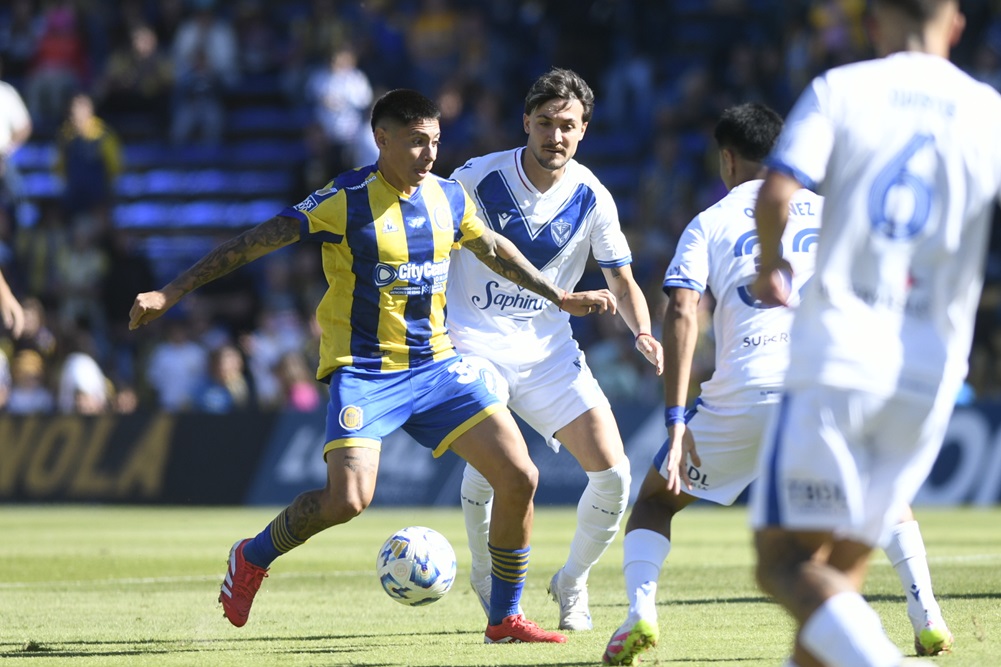 Rosario Central le ganó en la última a Vélez y lidera provisoriamente en su zona