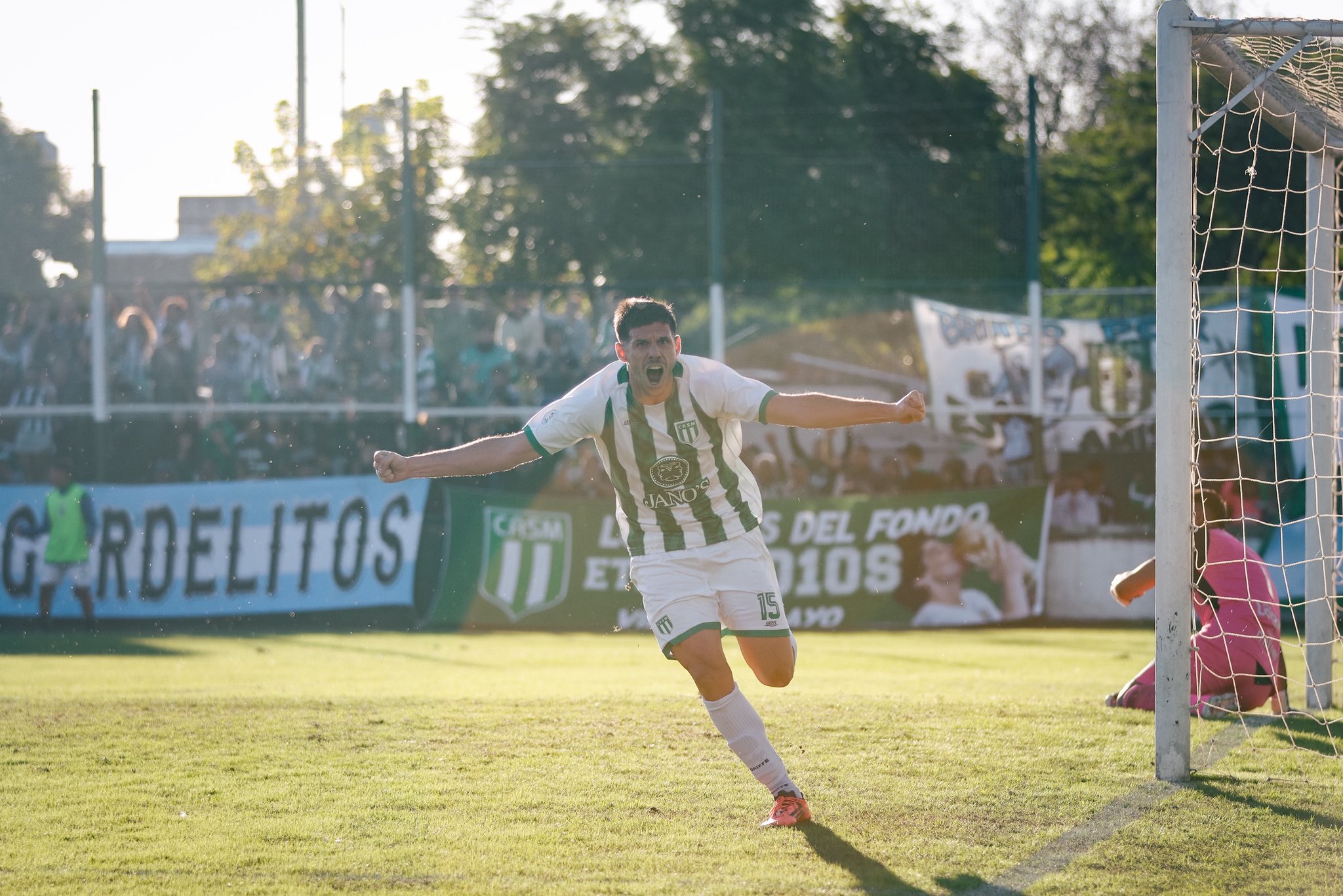 En la vuelta de Coleoni, San Miguel recuperó la sonrisa derrotando a Los Andes