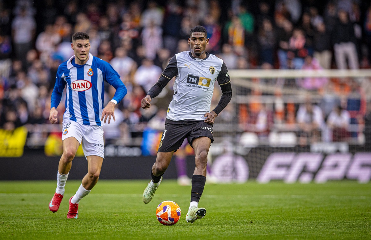 Valencia y Espanyol abrieron la fecha 33 de La Liga con un empate 1 a 1