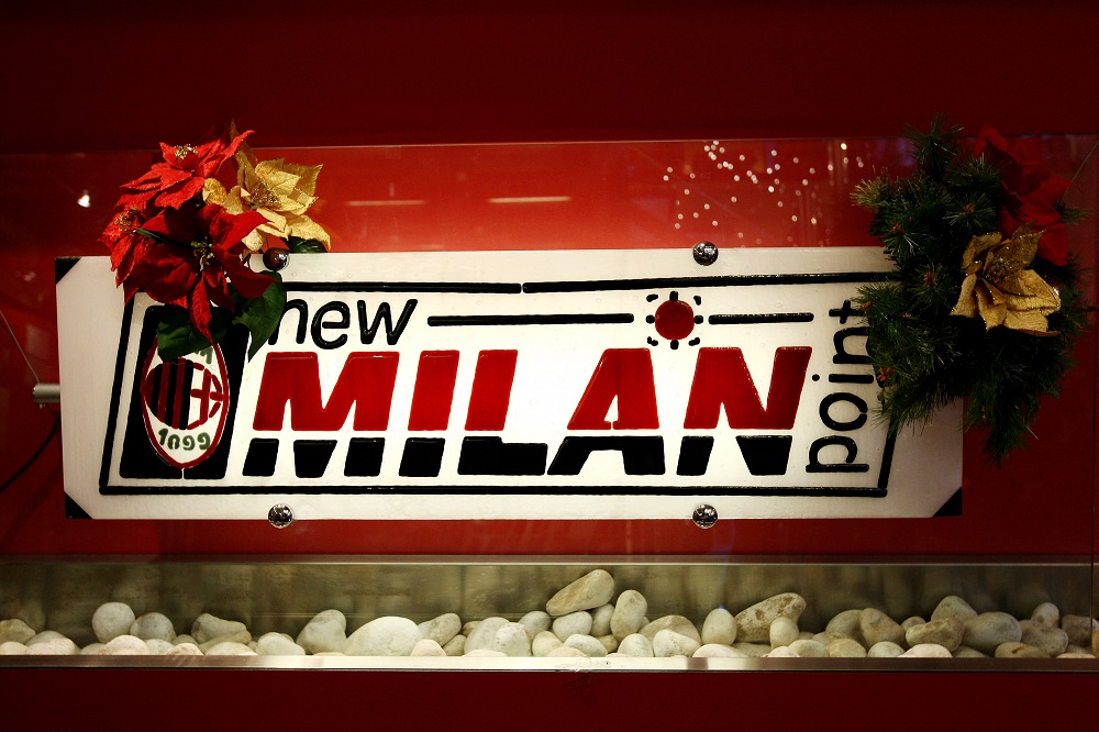 Se filtra la nueva camiseta alternativa del Milan que cambiará el escudo tradicional por un diablo