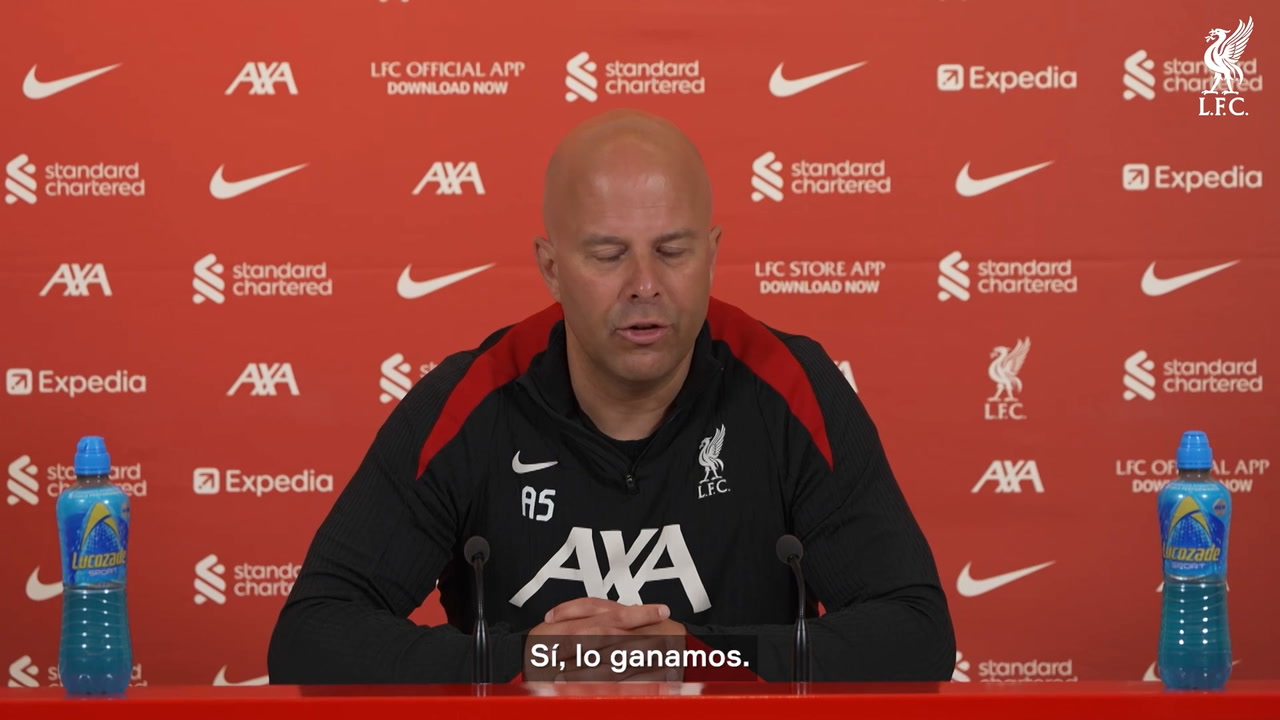 Arne Slot baja la efervescencia en el Liverpool por la Premier League: «No pensamos en teorías»
