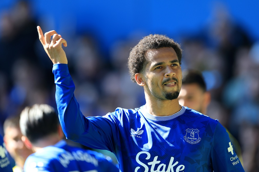 Ndiaye celebró 30 partidos en Everton convirtiendo ante Arsenal