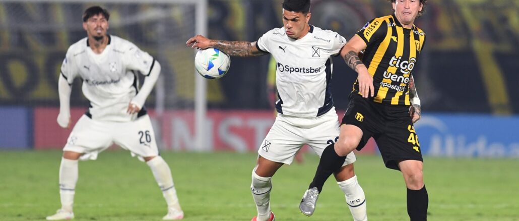 Guarani v Independiente - Copa CONMEBOL Sudamericana