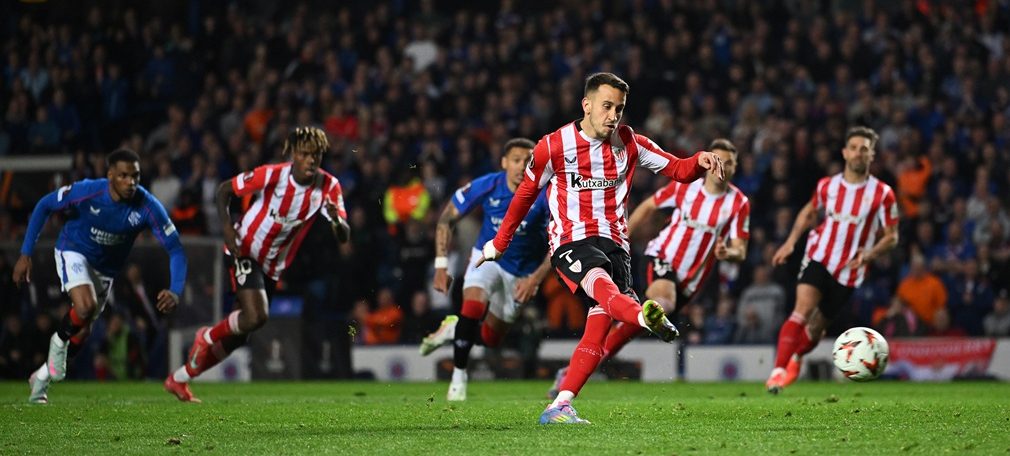 Athletic no pudo quebrar a Rangers y definirá la serie en San Mamés