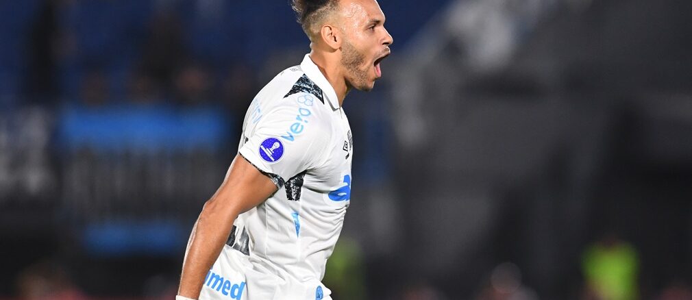 Sportivo Luqueño v Gremio - Copa CONMEBOL Sudamericana