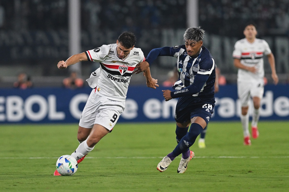 Talleres recibió una sanción de CONMEBOL por cantos racistas en Libertadores