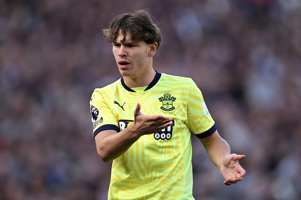 Southampton pone trabas por Tyler Dibling: «Manchester United ofreció 21 millones pero eso no vale ni su pie izquierdo»