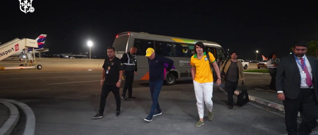 Carlo Ancelotti llegó a Brasil para dirigir a la Selección y fue recibido por una multitud