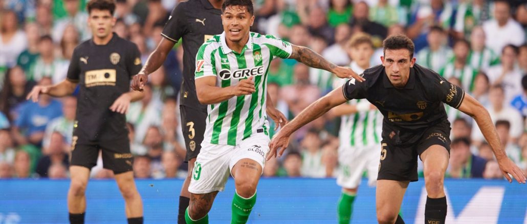 Betis 1 Valencia 1 Valencia arruinó la fiesta de Betis que dejará por dos años el Benito Villamarín