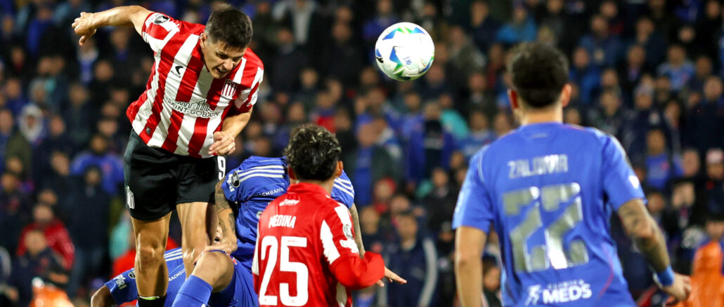 Estudiantes goleó a Universidad de Chile
