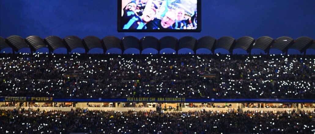 Show de luces de Inter ante Barcelona La previa de Inter y Barcelona estuvo a la altura de las semifinales de Champions League