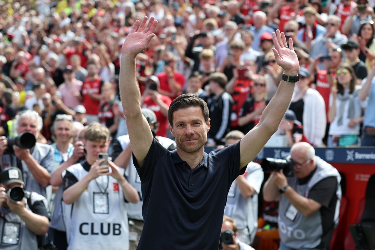Xabi Alonso fue homenajeado