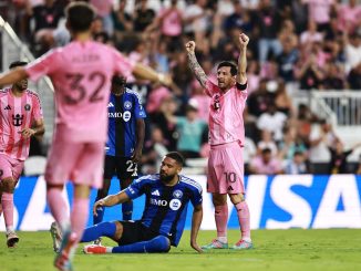 Dos golazos de Messi