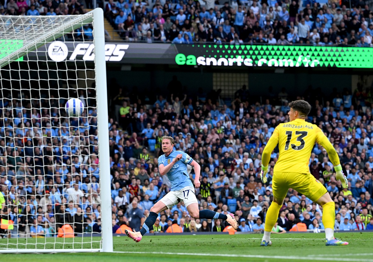 Kevin De Bruyne se perdió un gol increíble en su despedida como local de Manchester City
