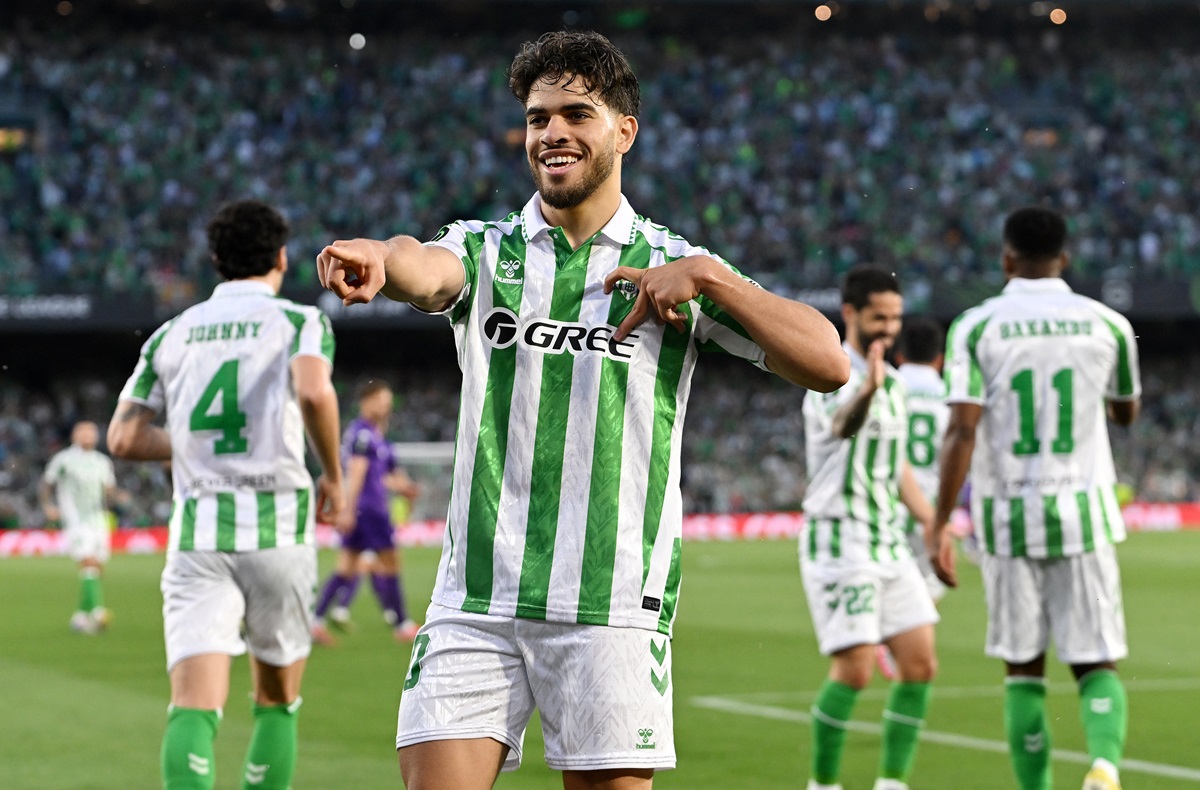 Betis sacó rápida ventaja ante Fiorentina por Conference League