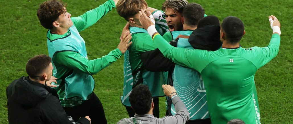 Abde celebra su gol para Betis Betis madrugó a Chelsea