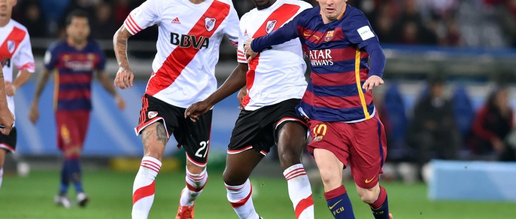 River y Barcelona volverán a verse las caras aunque ahora será en un amistoso Senior River y Barcelona jugarán un partido de leyendas el próximo 5 de julio en Buenos Aires