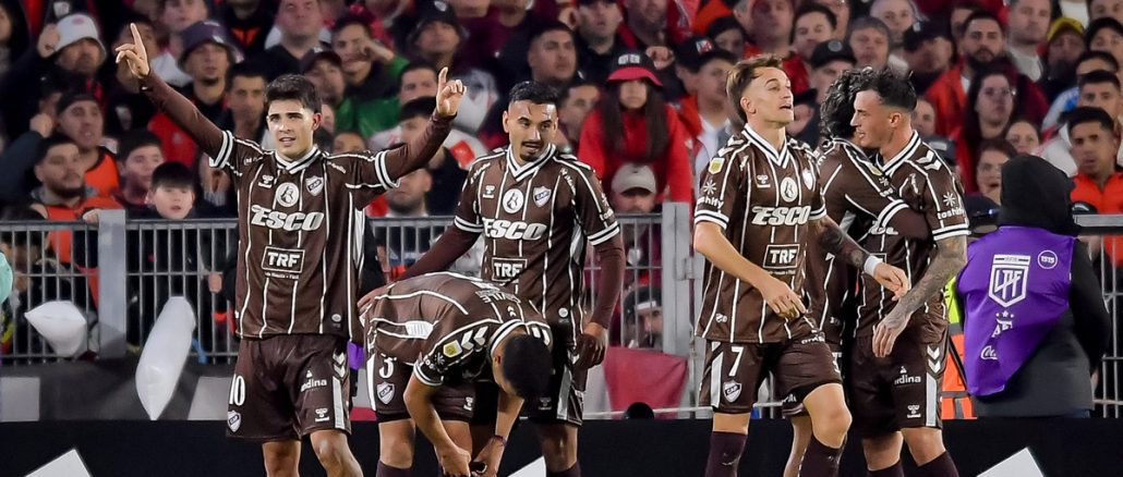 Gol de Vicente Taborda y victoria de Platense sobre River Platense hizo historia y eliminó a River en el Monumental