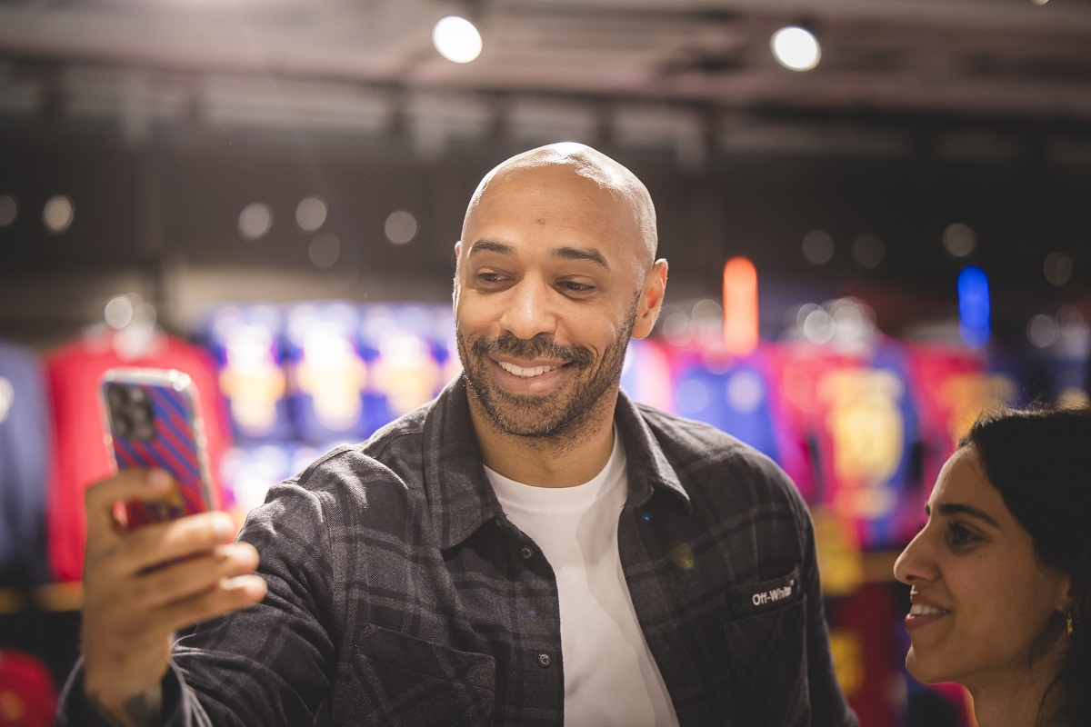 Thierry Henry: «Todos se ríen del Manchester United pero Arsenal no llegó ni a una final»