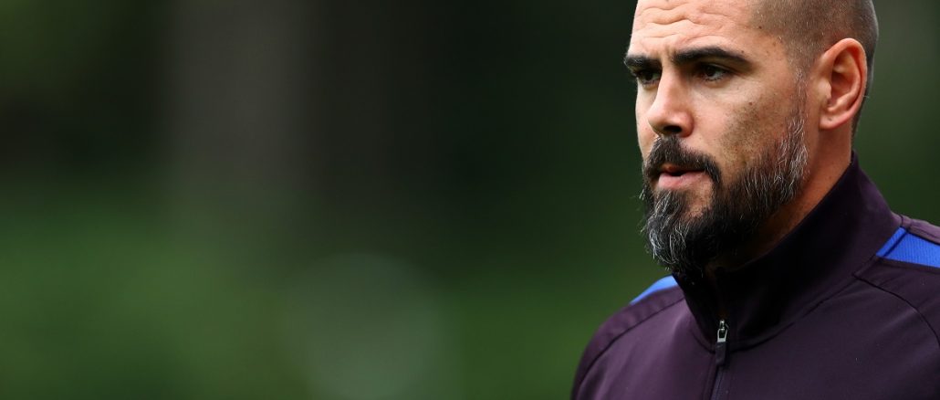 Víctor Valdez dejó el Real Ávila después de cuatro partidos.