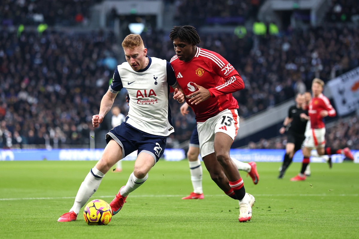Manchester United y Tottenham, finalistas de Europa League, están 16º y 17º en Premier League