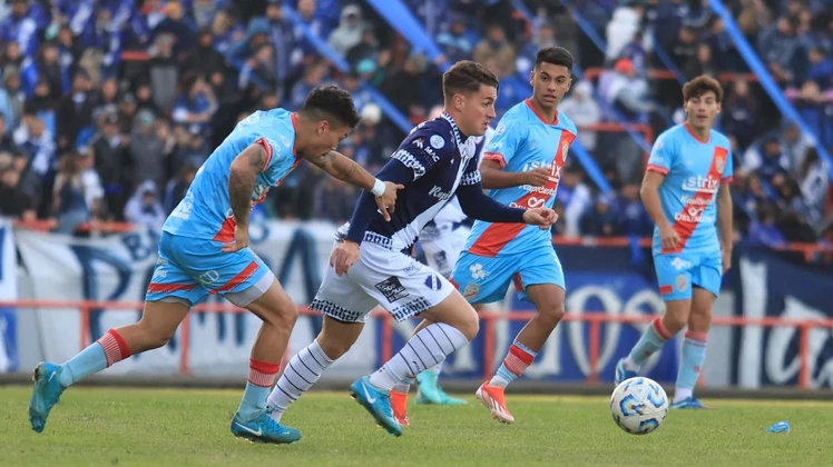 Alvarado Arsenal Arsenal rompió la sequía