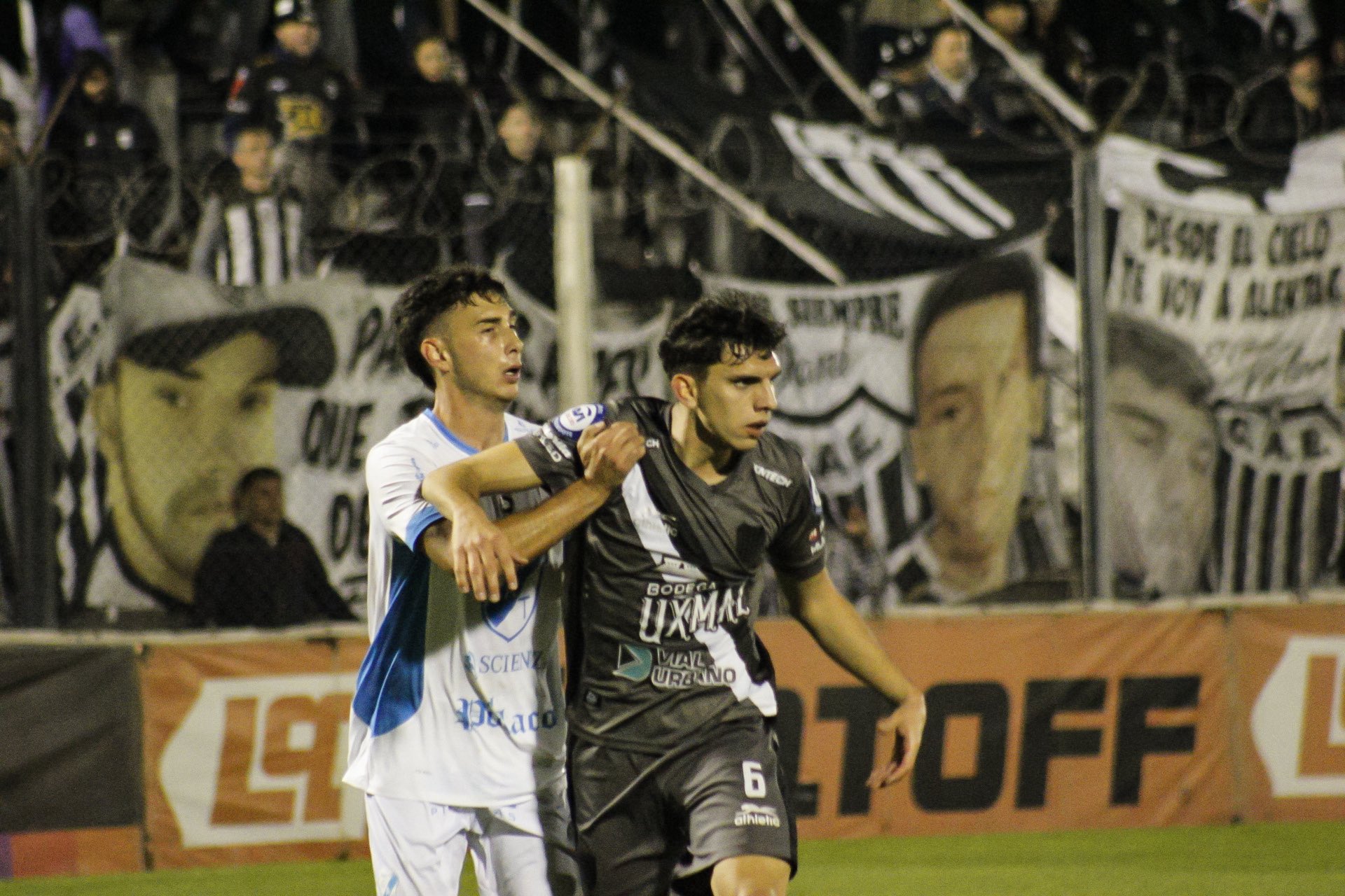 Estudiantes empató con Temperley por el postergado