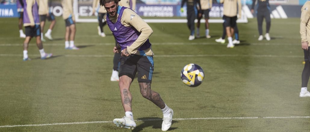 Argentina se prepara para jugar ante Chile Rodrigo de Paul será titular en la posible formación de Argentina para visitar a Chile