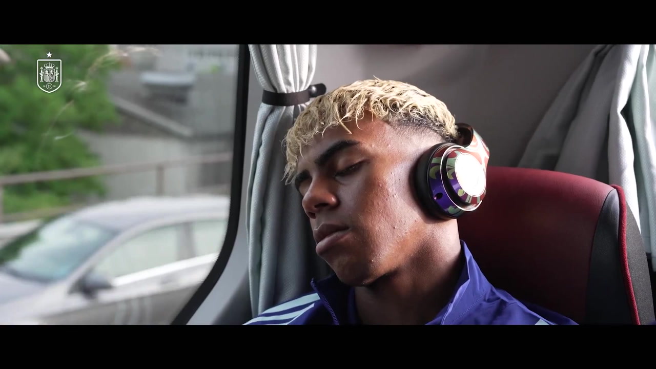 Así es un día de partido en la vida de Lamine Yamal en la Selección de España