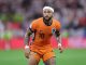 Memphis Depay llegó a los 48 goles con su país y quedó a 2 del récord en los Países Bajos