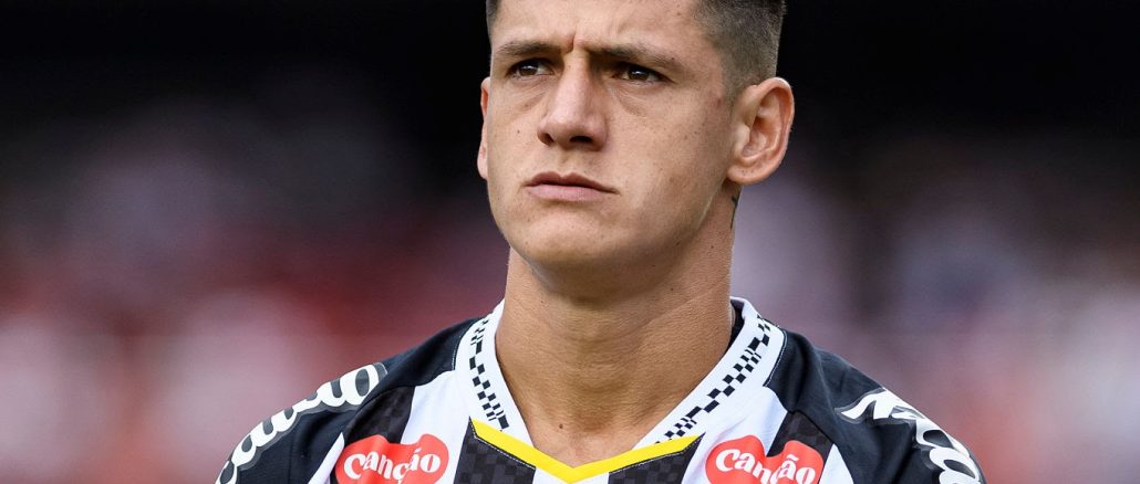 Independiente compra a Leonardo Godoy a Athletico Paranaense por un valor de 1.9 millones de dólares.