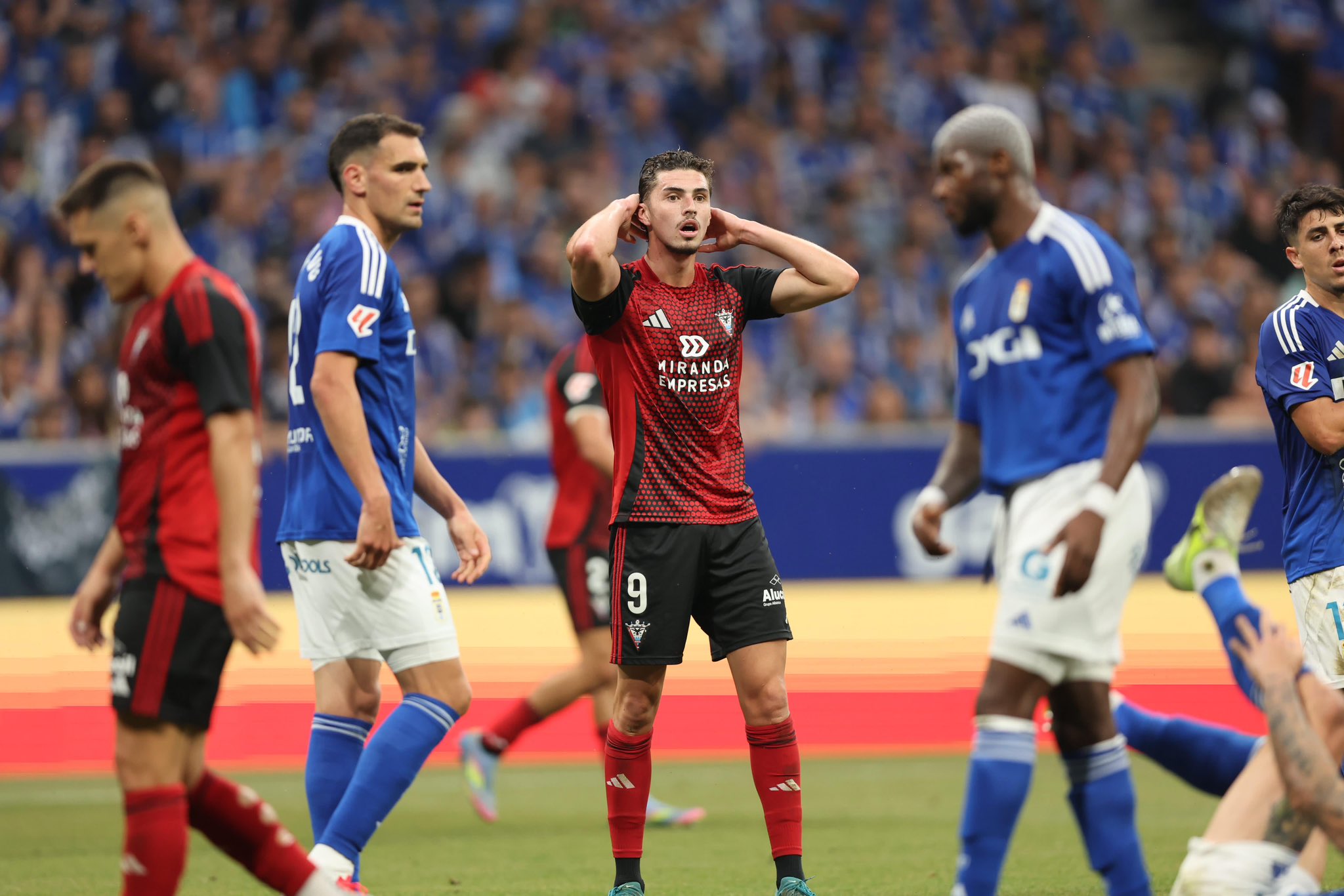 Real Oviedo ganó en el Tartiere y estiró el juego ante Mirandés hacia la prórroga.