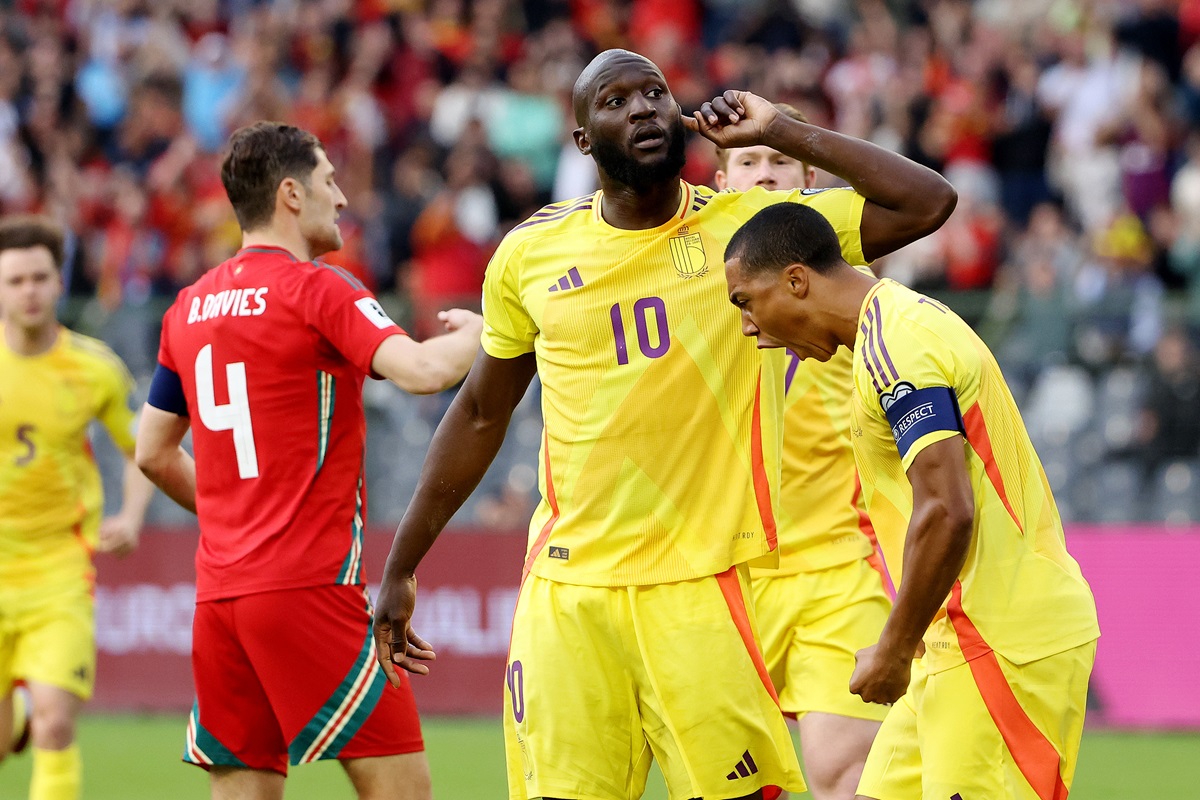 Bélgica derrotó 4 a 3 a Gales en un partidazo y enderezó su rumbo