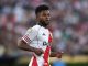 River presentó su once inicial con cuatro defensores y Borja