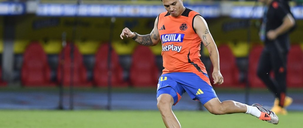 Juanfer Quintero busca un nuevo destino tras salir del América de Cali Juanfer Quintero no seguirá en América de Cali y su nombre vuelve a sonar en River