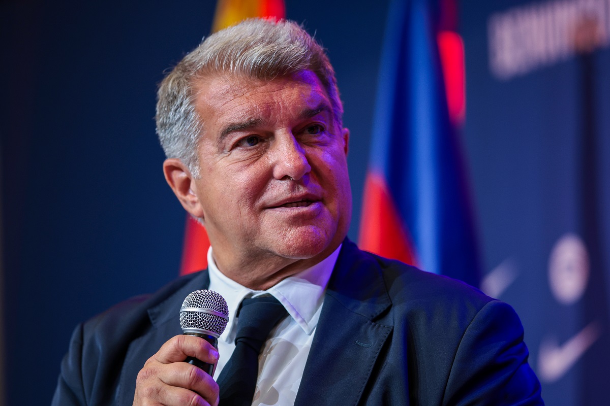 Joan Laporta responde a las críticas por el pase de Nico Williams