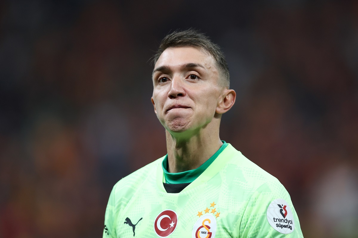 El uruguayo Fernando Muslera muy cerca de llegar a Estudiantes de La Plata