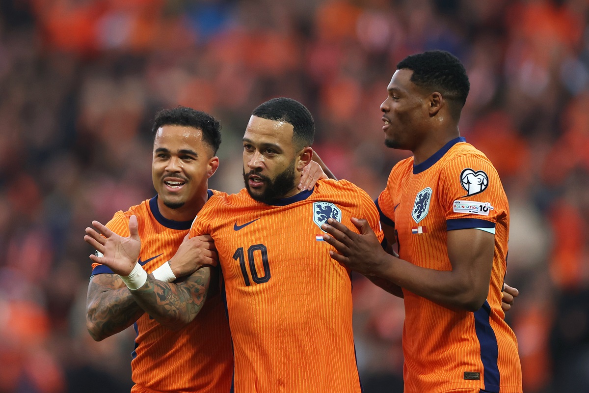 Memphis Depay alcanzó a Robin van Persie y es el máximo goleador de los Países Bajos