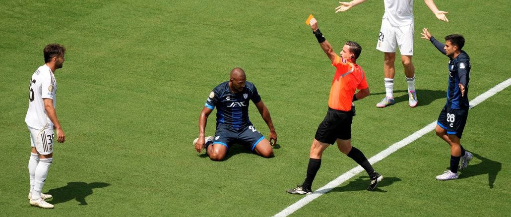 Raúl Ascensio fue expulsado en Real Madrid cuando apenas iban 6 minutos del primer tiempo ante Pachuca
