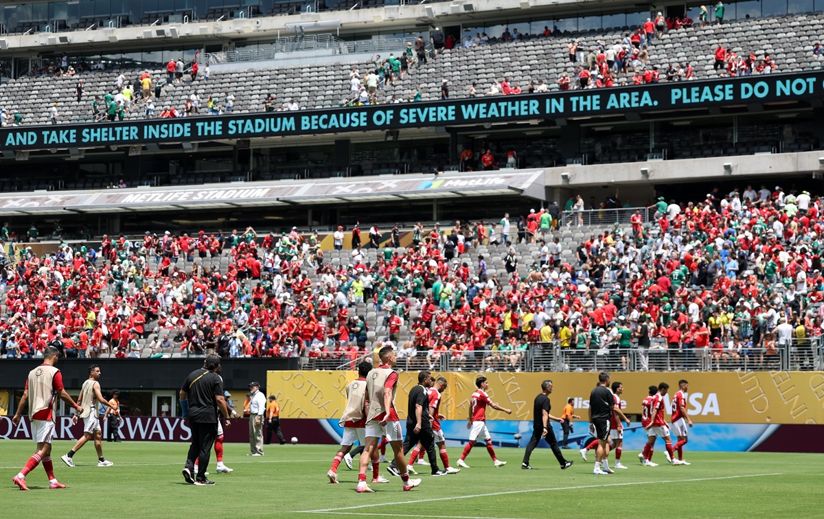 Palmeiras y Al Ahly interrumpido bajo el sol por tormenta eléctrica