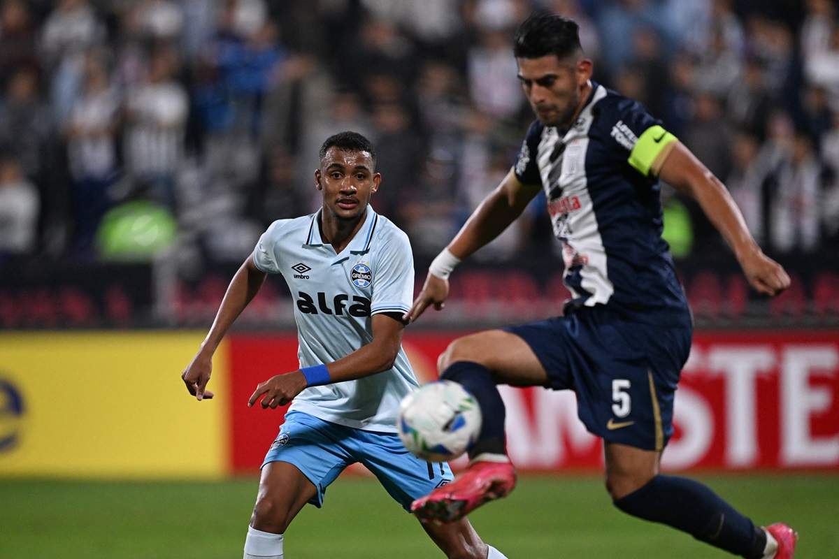 Alianza Lima se impuso en una ráfaga y en la ida ante Gremio