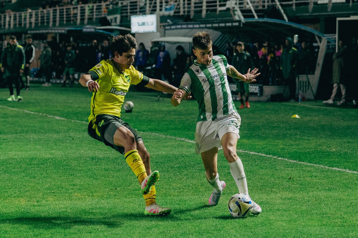Banfield y Defensa tuvieron un 0 a 0 pobrísimo en el Florencio Sola