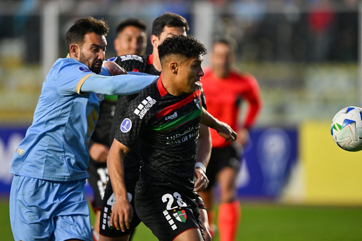 Bolívar venció a Palestino en La Plaz por 3 a 0