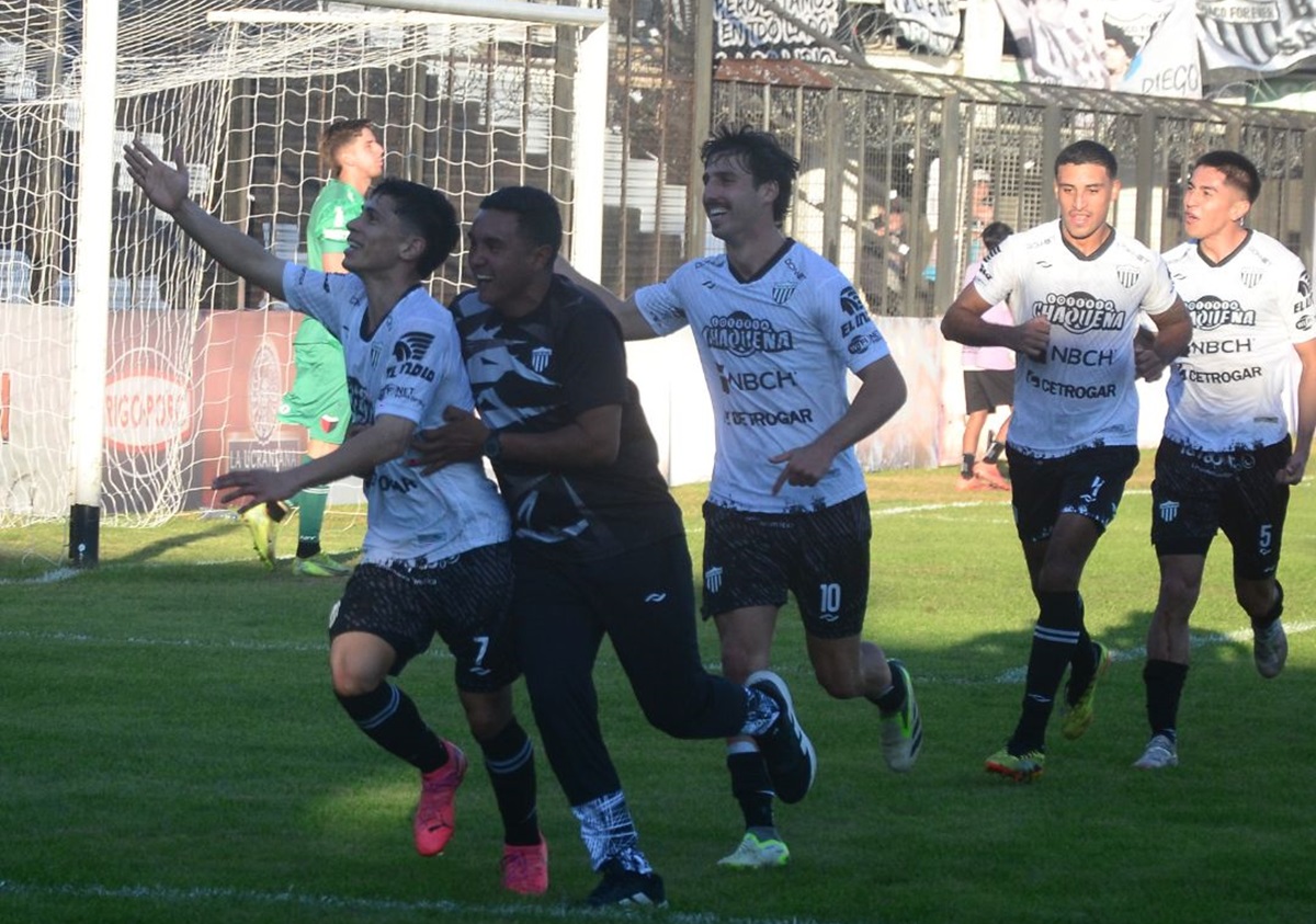 Chaco For Ever le dio otro golpe a Colón y le ganó 2 a 0